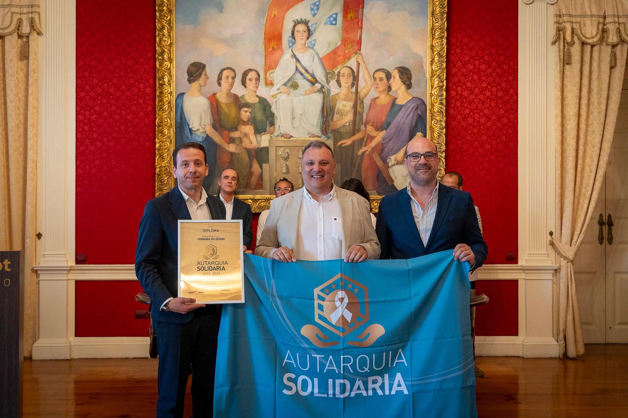 𝗔𝘂𝘁𝗮𝗿𝗾𝘂𝗶𝗮 𝗦𝗼𝗹𝗶𝗱á𝗿𝗶𝗮 𝗲 𝗠𝘂𝗻𝗶𝗰í𝗽𝗶𝗼 𝗔𝗺𝗶𝗴𝗼 𝗱𝗼 𝗗𝗲𝘀𝗽𝗼𝗿𝘁𝗼