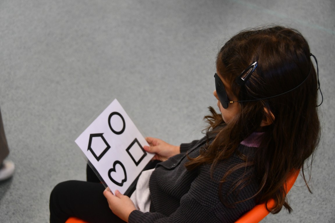 Rastreios visuais e auditivos