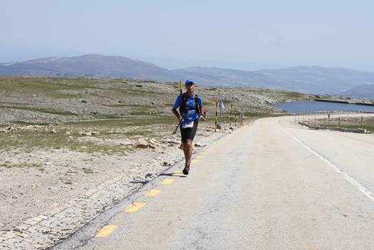 Luís Graça prestes a atingir o topo da Serra da Estrela ultratrial serraestrela2015 2